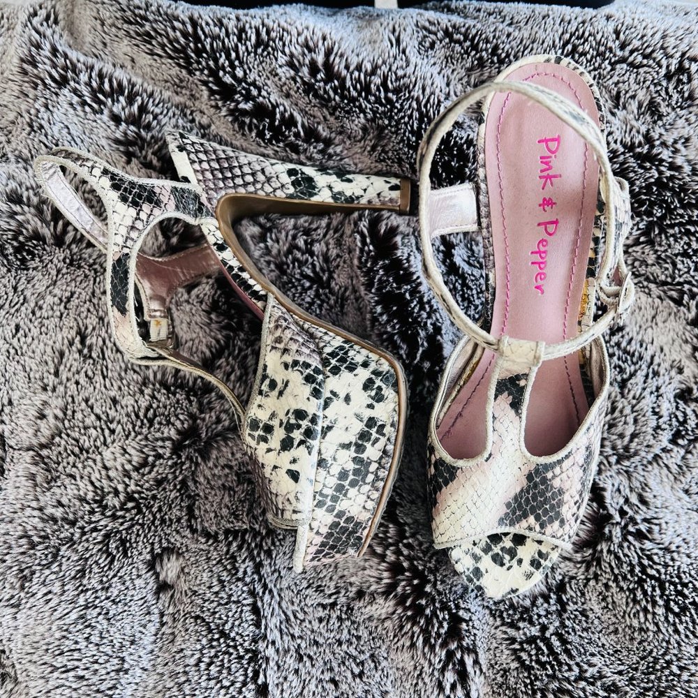 Pink & Pepper faux snake skin platform heels